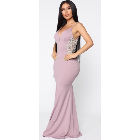 🎊🎉 beautiful mauve formal gown - Picture 1 of 5